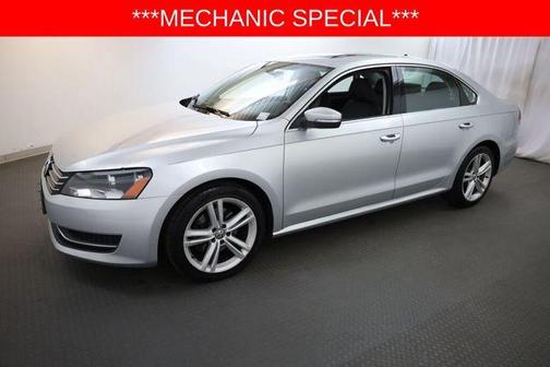 Reflex Silver Metallic 2014 Volkswagen Passat 2.5L SE
