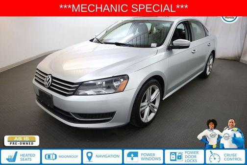 Reflex Silver Metallic 2014 Volkswagen Passat 2.5L SE
