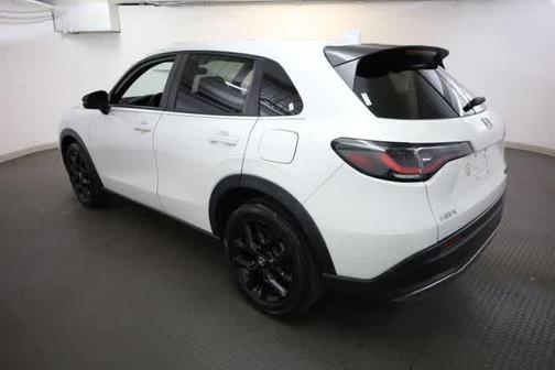 Platinum White Pearl 2024 Honda HR-V Sport