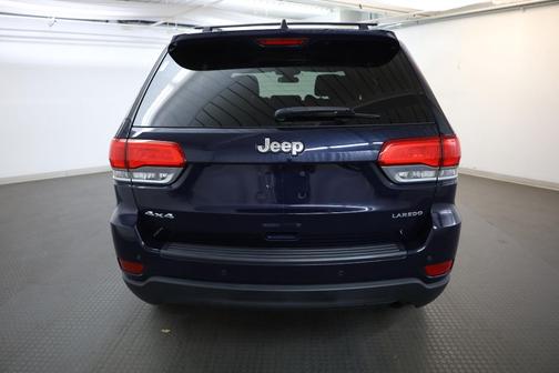 True Blue Pearlcoat 2018 Jeep Grand Cherokee Laredo E