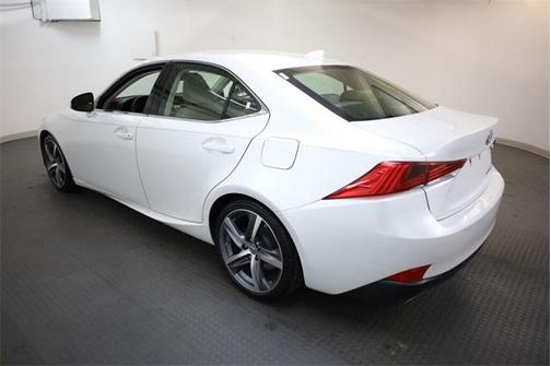 2018 Lexus IS 300 Base