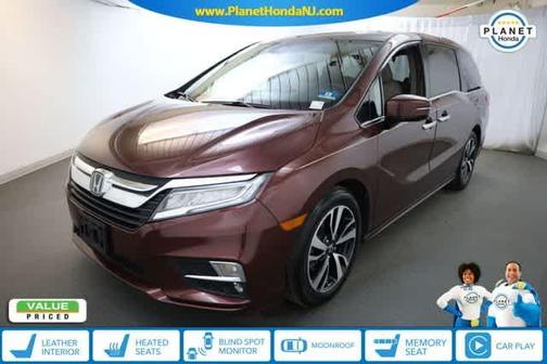 Deep Scarlet Pearl 2018 Honda Odyssey Elite
