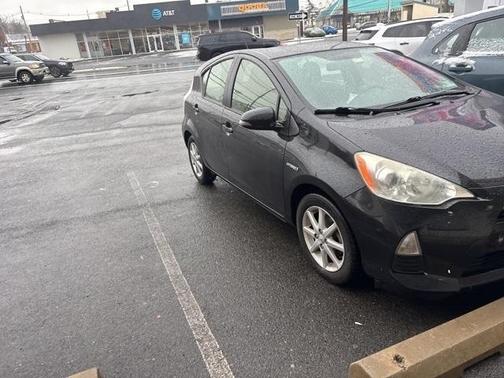 2014 Toyota Prius c Four