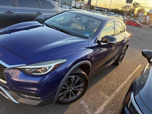 2018 INFINITI QX30 Premium