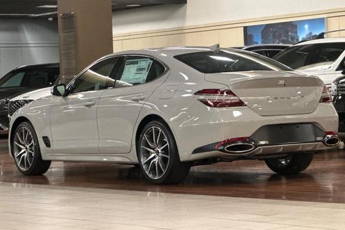 2026 Genesis G70 2.5T Standard
