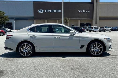 2025 Genesis G70 2.5T