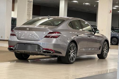2026 Genesis G70 2.5T Standard