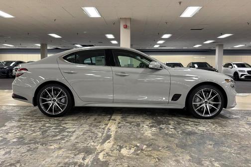 2026 Genesis G70 2.5T Standard