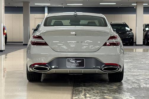 2026 Genesis G70 2.5T Standard