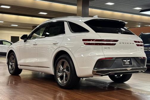 2026 Genesis GV70 2.5T Advanced