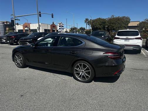2025 Genesis G70 2.5T
