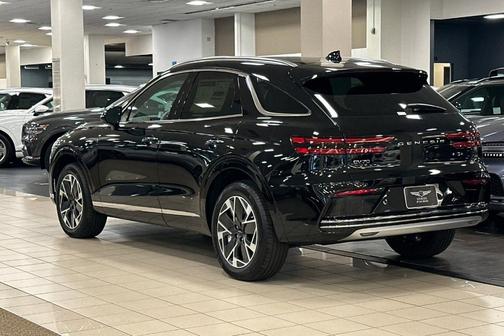 2026 Genesis Electrified GV70 Standard
