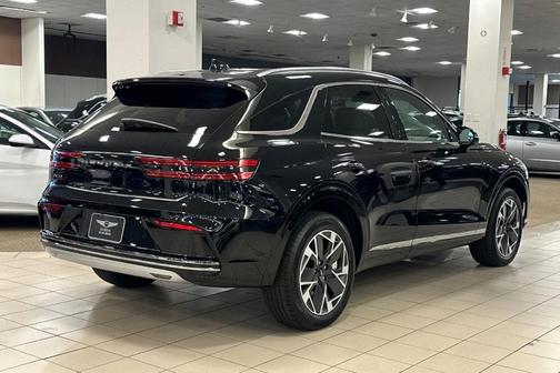 2026 Genesis Electrified GV70 Standard