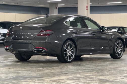 2026 Genesis G70 2.5T Standard