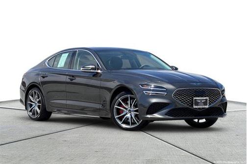 2025 Genesis G70 2.5T