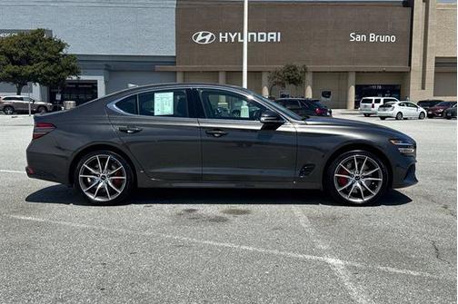 2025 Genesis G70 2.5T