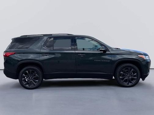 Graphite Metallic 2020 Chevrolet Traverse RS