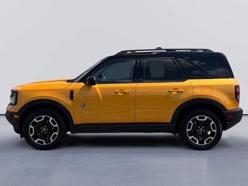 CYBER ORANGE METALLIC TC 2022 Ford Bronco Sport OUTER BANKS