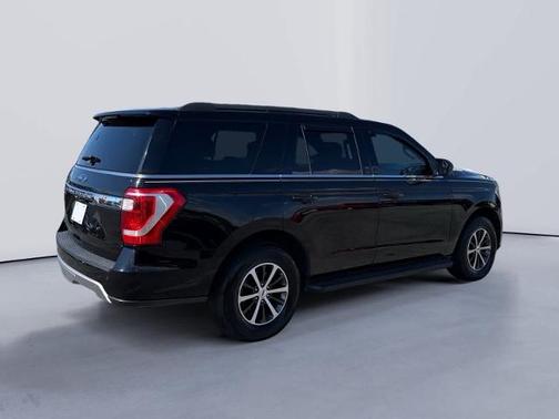 SHADOW BLACK 2018 Ford Expedition XLT