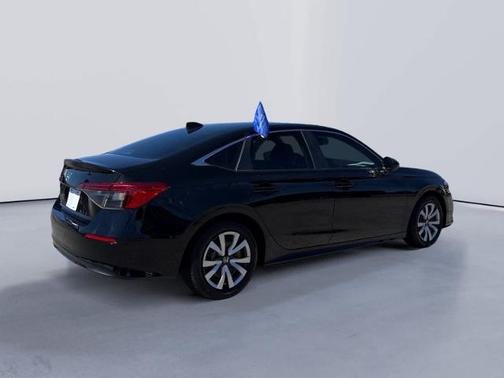 Crystal Black Pearl 2022 Honda Civic LX