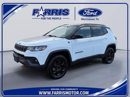 Bright White Clearcoat 2024 Jeep Compass TRAILHAWK