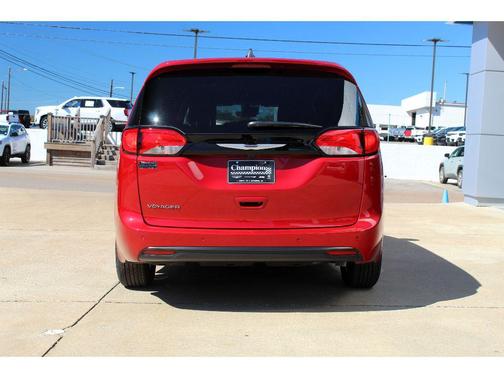 2026 Chrysler Voyager LX