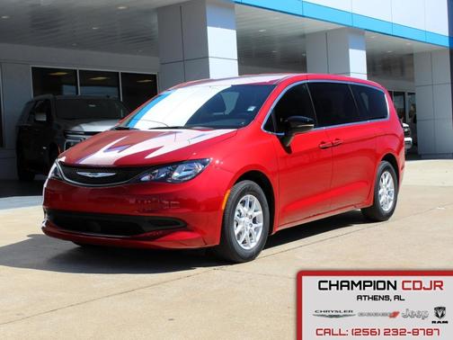 2026 Chrysler Voyager LX