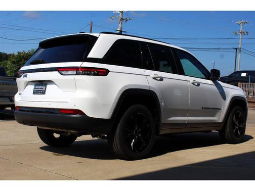 2025 Jeep Grand Cherokee Altitude