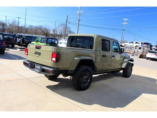 2026 Jeep Gladiator Sport S