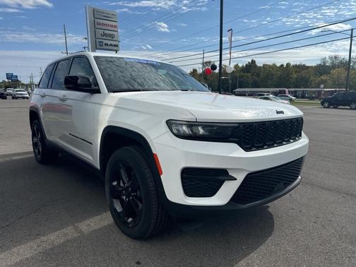 2024 Jeep Grand Cherokee Altitude