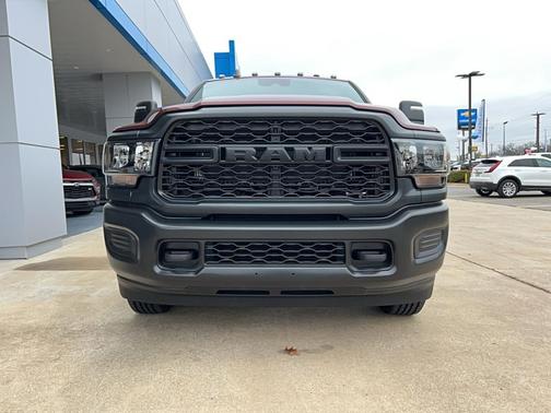 2024 RAM 2500 Tradesman Crew Cab 4x4 6'4' Box