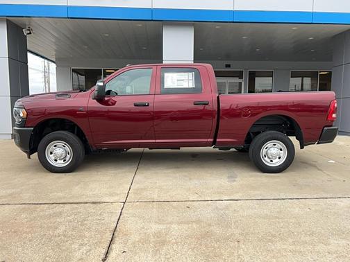 2024 RAM 2500 Tradesman Crew Cab 4x4 6'4' Box