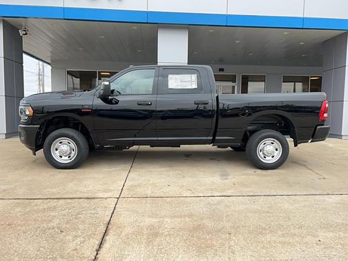 2024 RAM 2500 Tradesman Crew Cab 4x4 6'4' Box