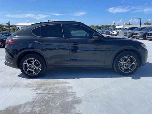 2022 Alfa Romeo Stelvio Sprint