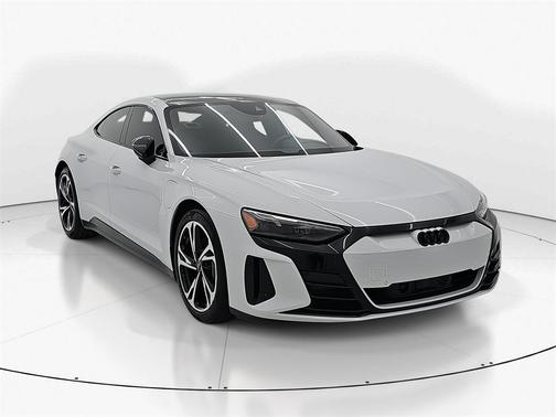 2024 Audi e-tron GT Premium Plus