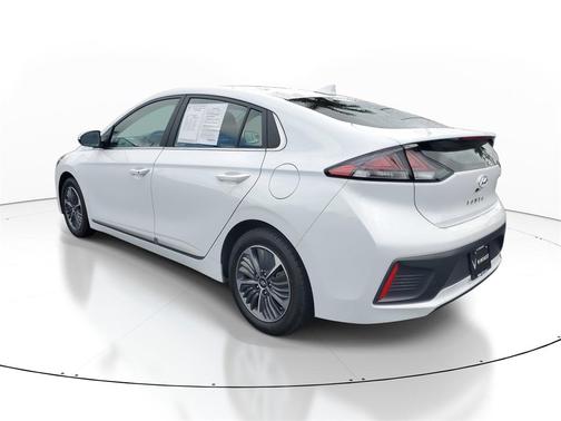 2021 Hyundai IONIQ Plug-In Hybrid SEL