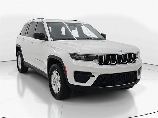 2022 Jeep Grand Cherokee Laredo