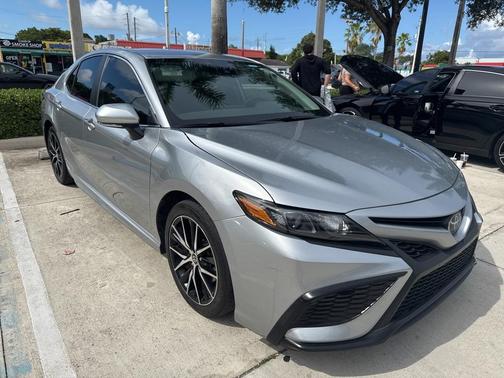 2023 Toyota Camry SE