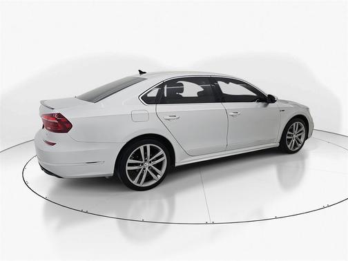 2019 Volkswagen Passat 2.0T SE R-Line