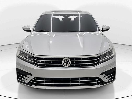 2019 Volkswagen Passat 2.0T SE R-Line