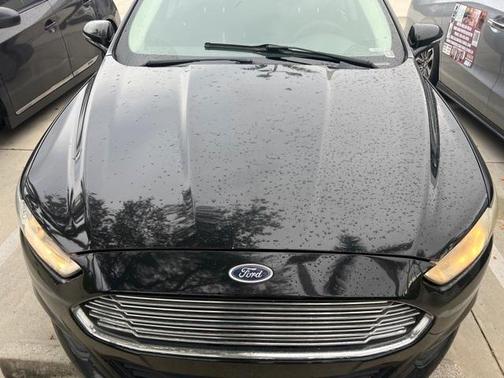 Photo 2 of 11 of 2013 Ford Fusion Hybrid SE