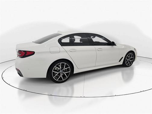 2022 BMW 540 i