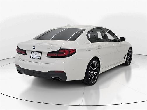 2022 BMW 540 i