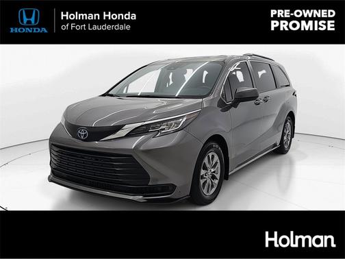 2021 Toyota Sienna LE