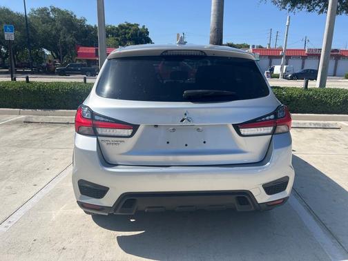 2022 Mitsubishi Outlander Sport 2.0 ES