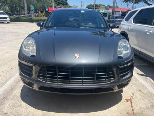 2018 Porsche Macan S