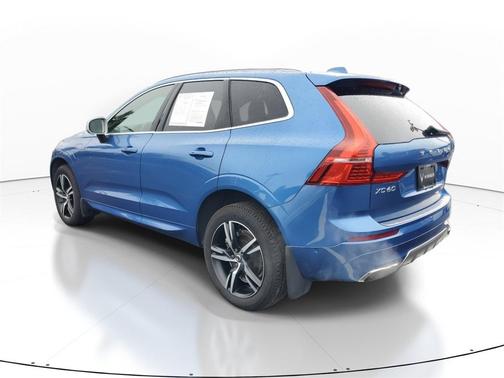 2019 Volvo XC60 Recharge Plug-In Hybrid T8 R-Design
