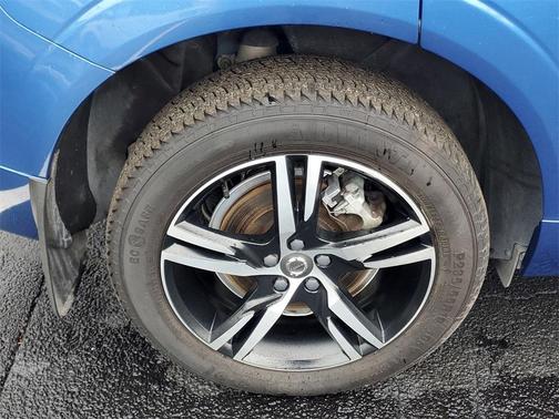 2019 Volvo XC60 Recharge Plug-In Hybrid T8 R-Design