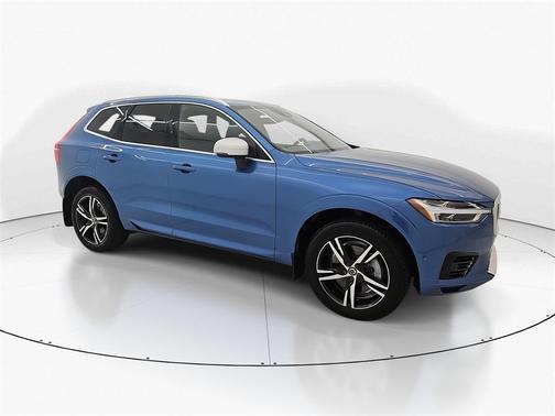 2019 Volvo XC60 Recharge Plug-In Hybrid T8 R-Design