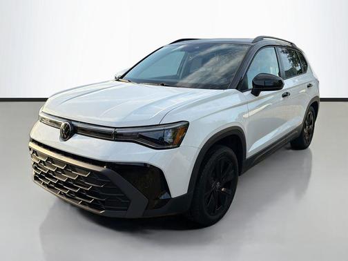 Pure White 2025 Volkswagen Taos 1.5T SE Black